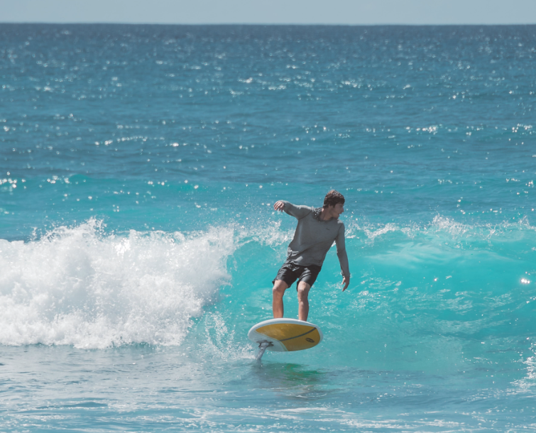 Foil Surfing: What is it and How Does It Work?