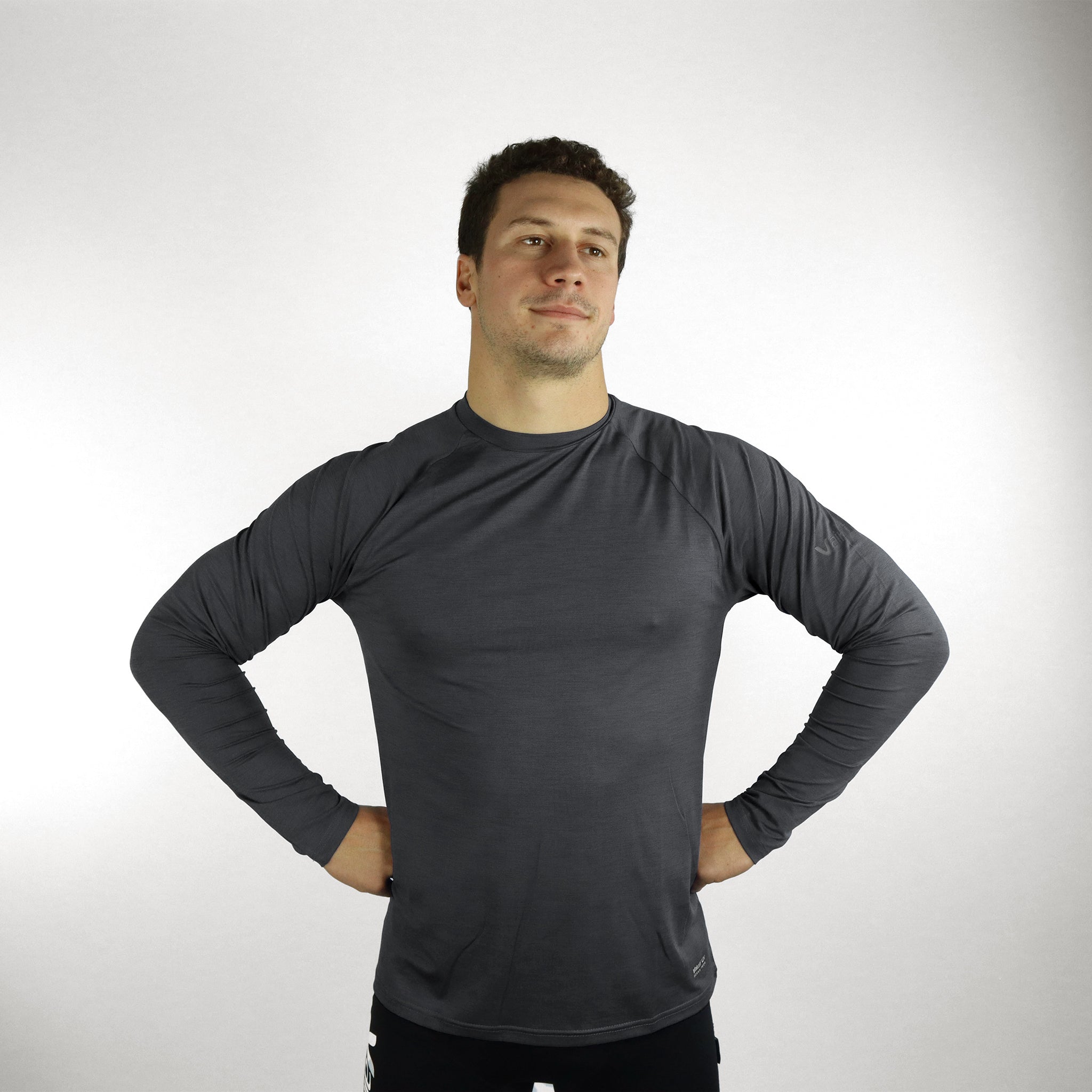 UV Ocean Tech L/S Tee - Charcoal