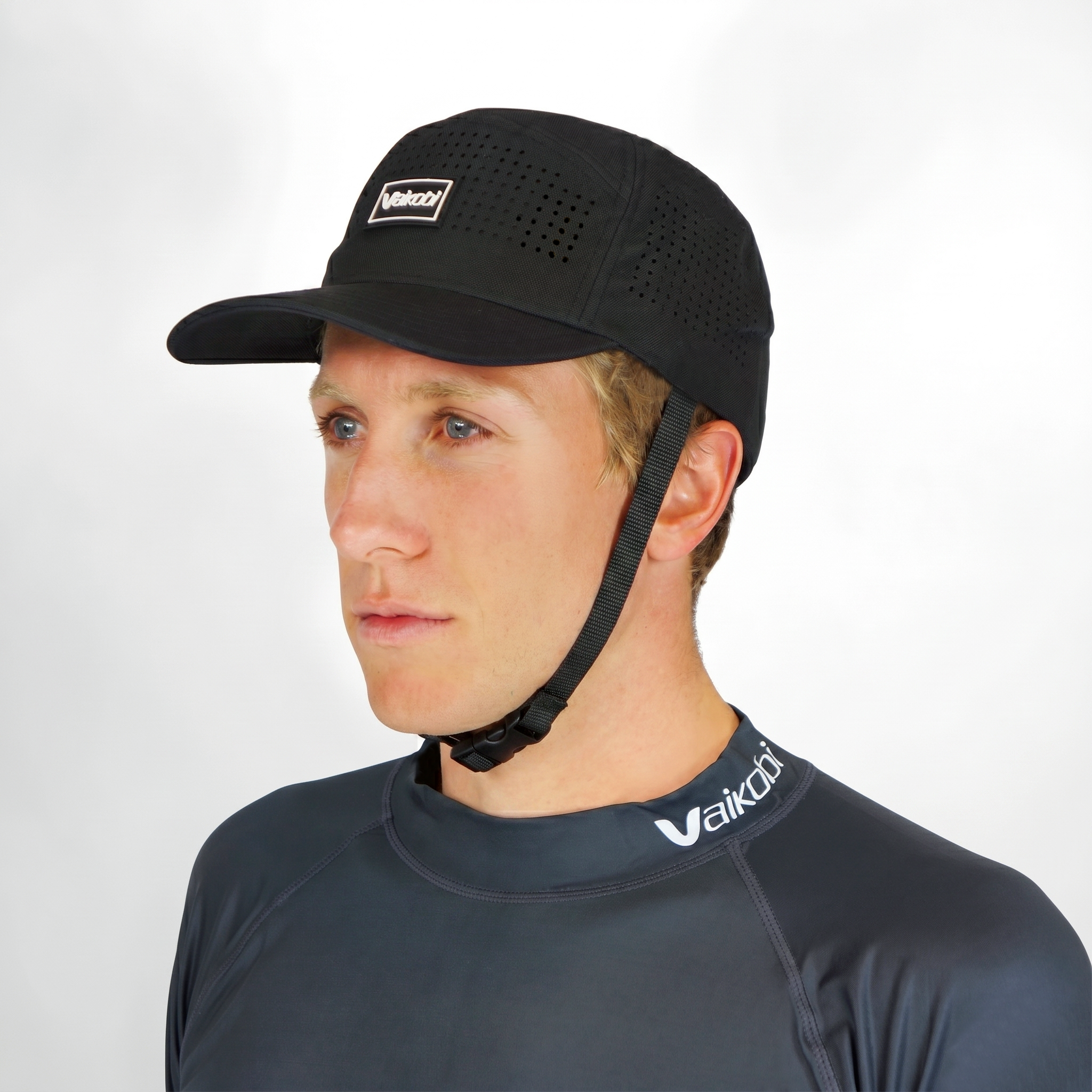 Bump Hat Hydro with Strap - Black