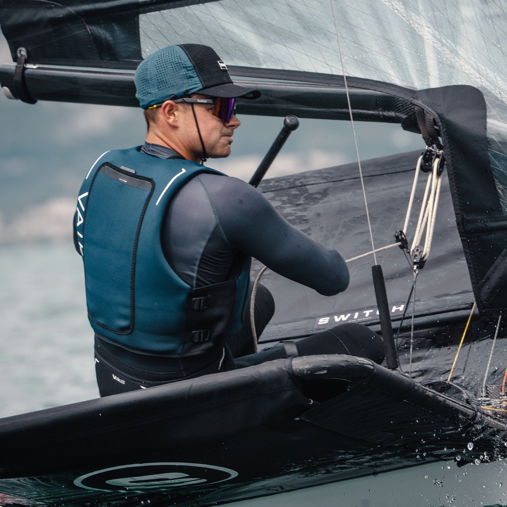 Bump Hat Hydro - Ocean Blue