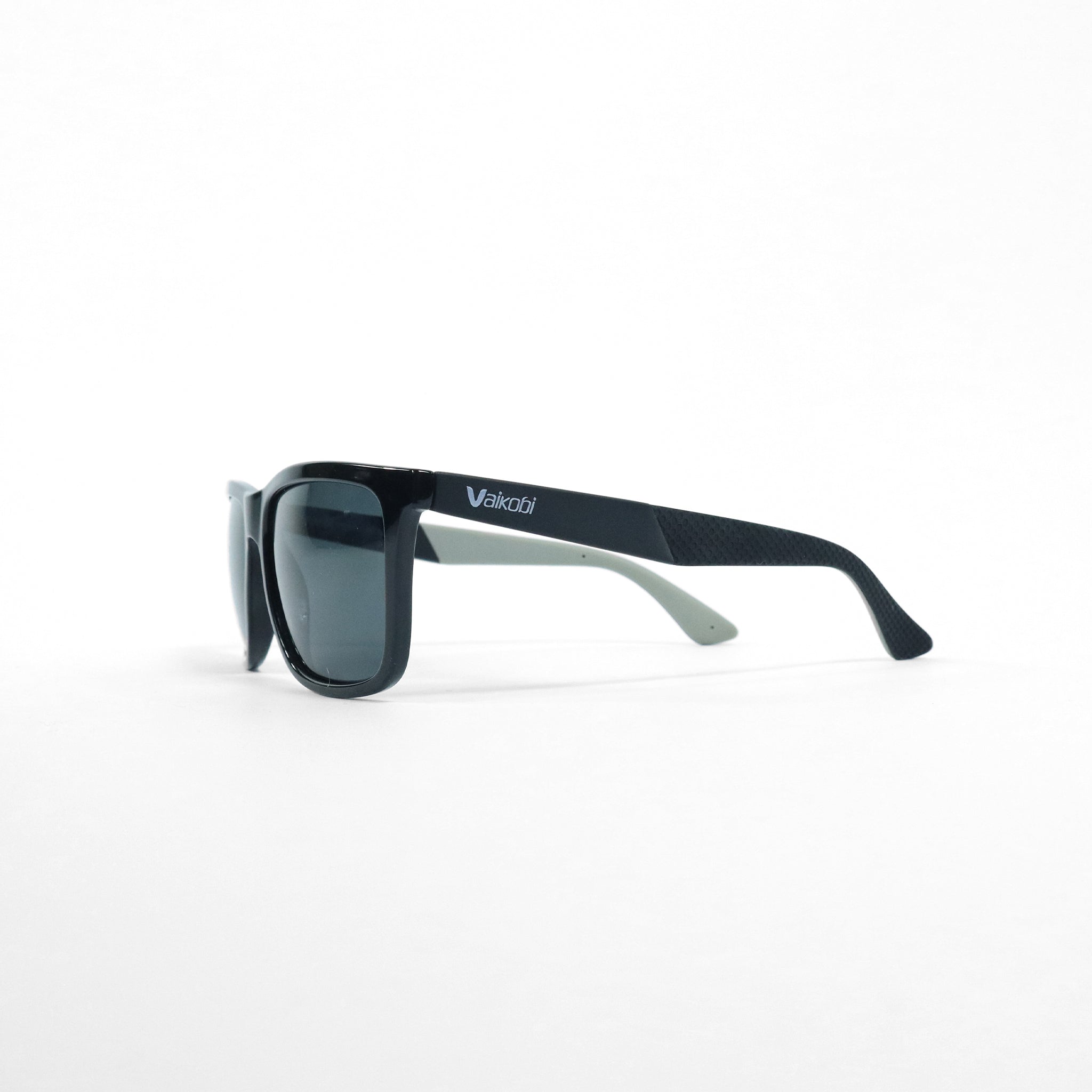Viento Polarized Sunglasses (Black/Smoke)