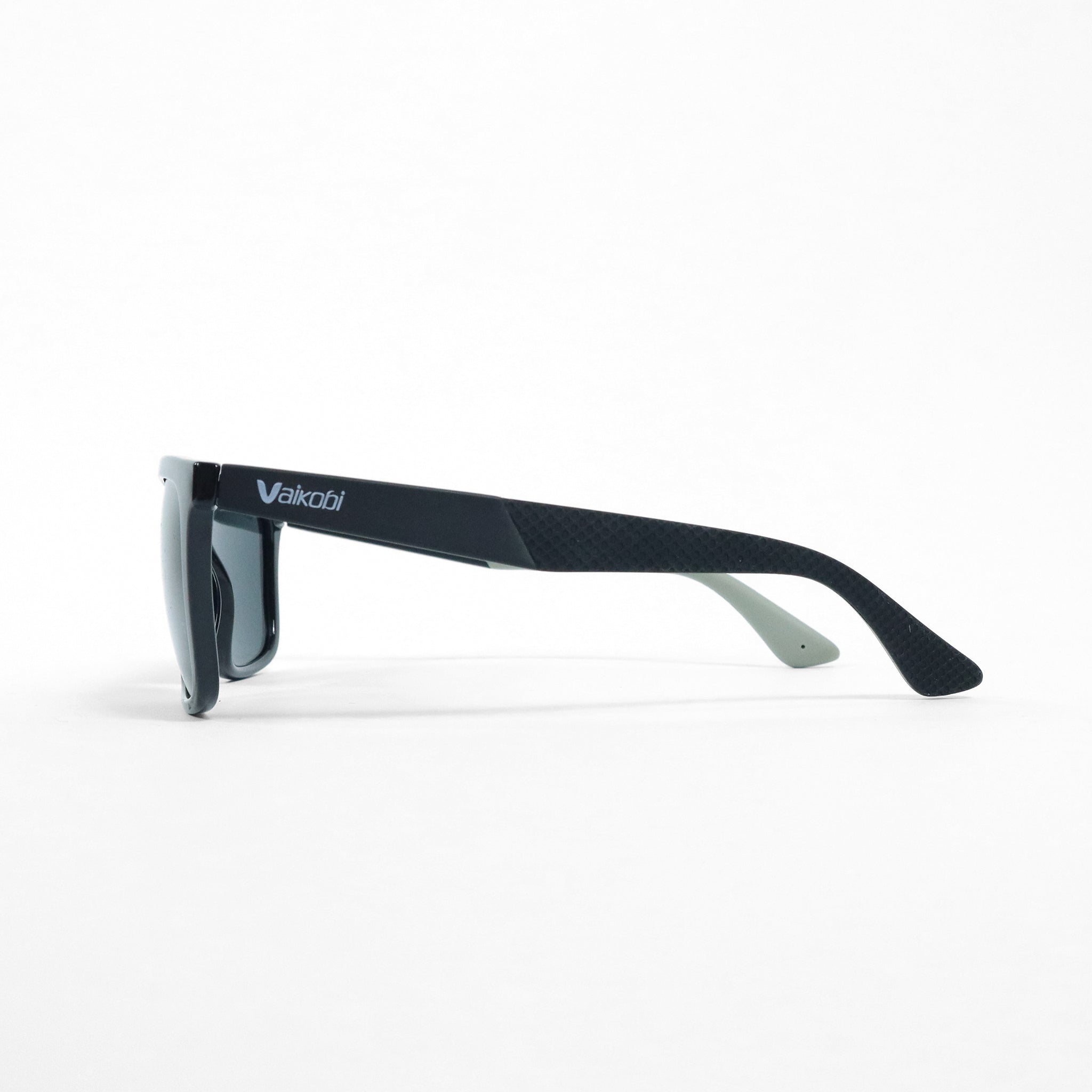 Viento Polarized Sunglasses (Black/Smoke)