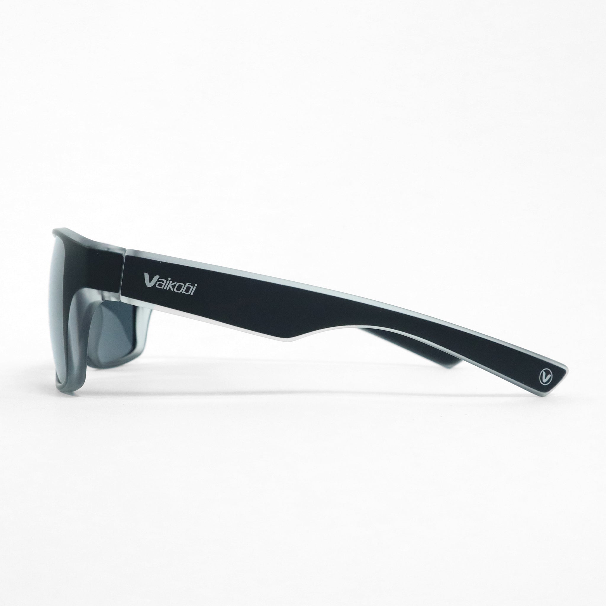 Molokai Polarized Sunglasses (Black/Smoke)