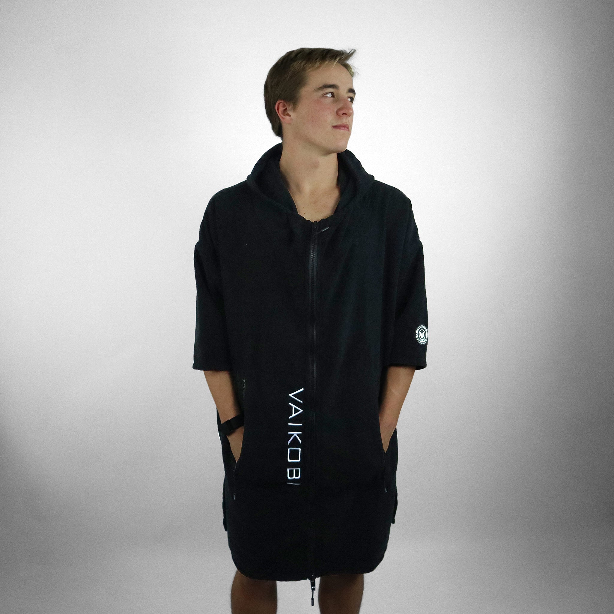 Full Zip Hooded Towel - Black | Vaikobi