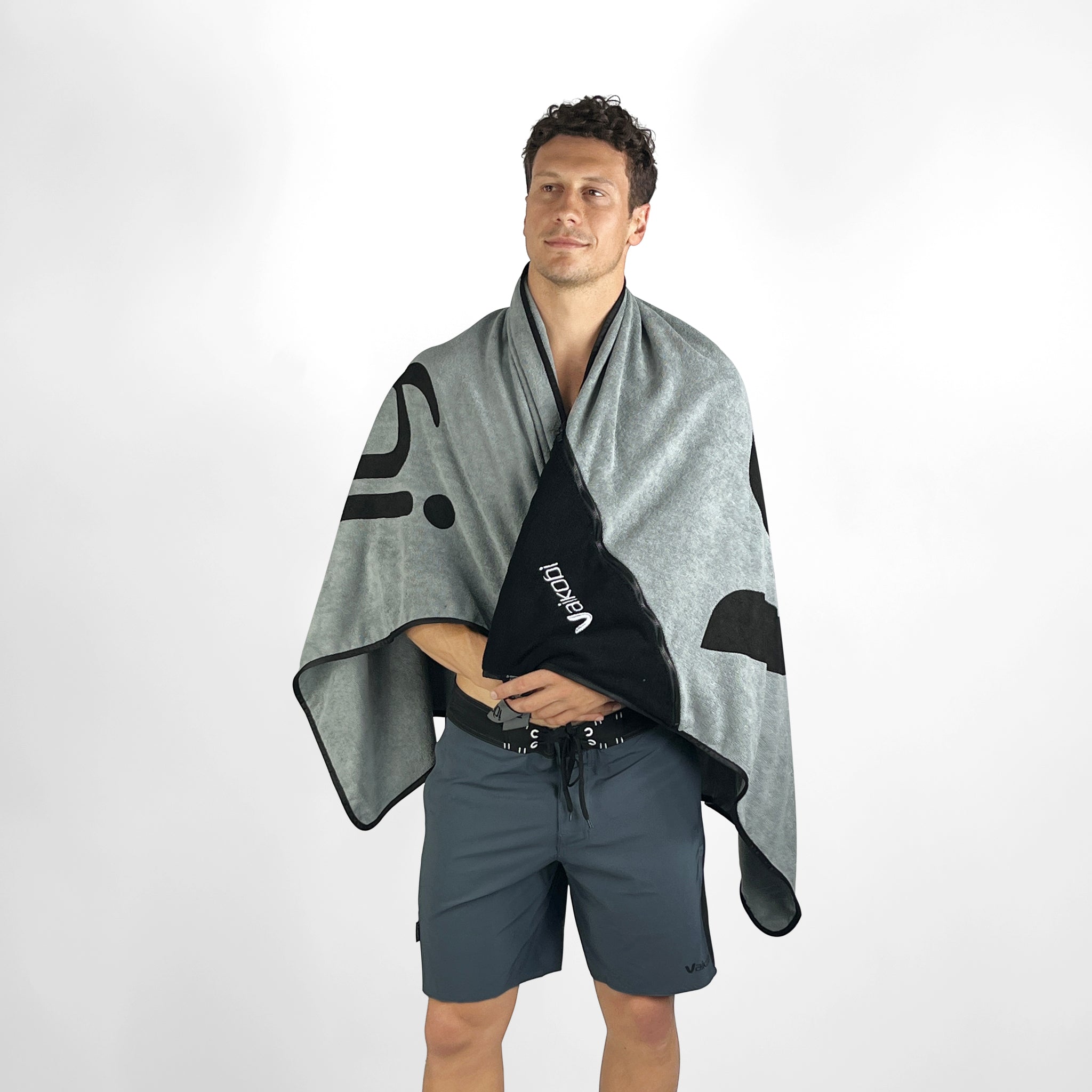 Beach Towel with Zip Pocket - Grey