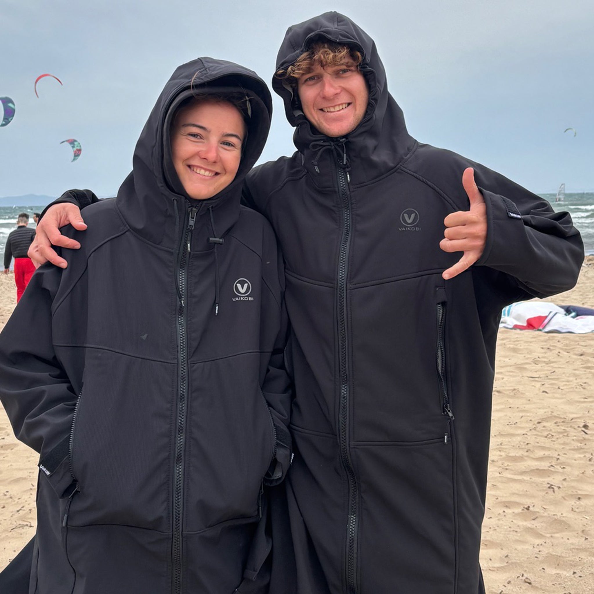 Beach Coat - Black/Grey